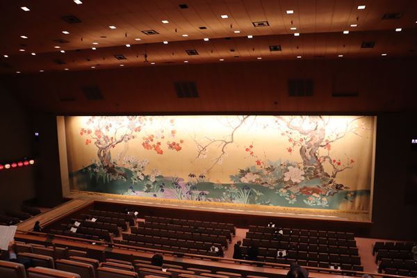 『お祭り』を披露した片岡仁左衛門、本舞台にも一礼　国立劇場・国立演芸場 閉場記念式典レポート