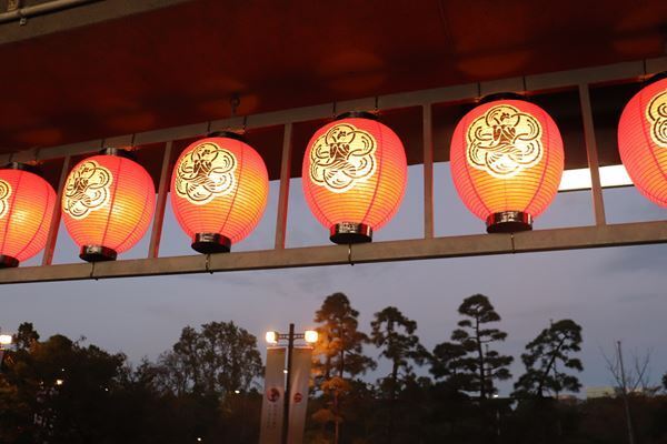 『お祭り』を披露した片岡仁左衛門、本舞台にも一礼　国立劇場・国立演芸場 閉場記念式典レポート