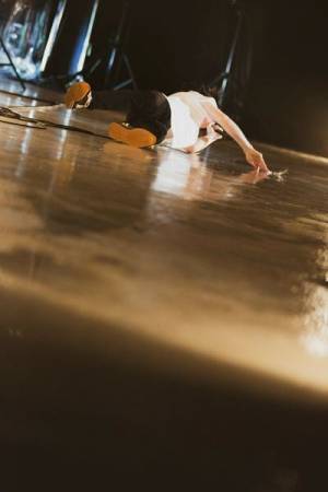 フラカン、5年ぶり8回目の日比谷野音公演をレポート！「来年2023年、僕たち34周年、そして54歳！ なんと波平と同い歳！」