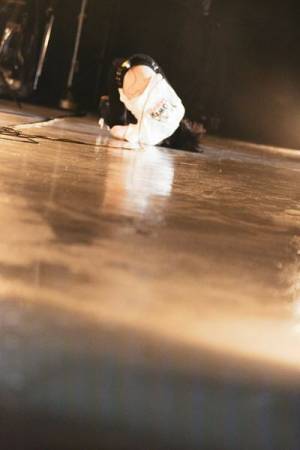 フラカン、5年ぶり8回目の日比谷野音公演をレポート！「来年2023年、僕たち34周年、そして54歳！ なんと波平と同い歳！」