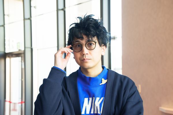 山本卓卓（作）×杉原邦生（演出）の強力タッグで現代の東京に蘇る「輪舞」。『東京輪舞』創作の裏側に迫る！