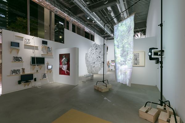 トモトシ、時吉あきなら7名のアーティストと協働する『バグスクール2024：野性の都市』BUGにて開催