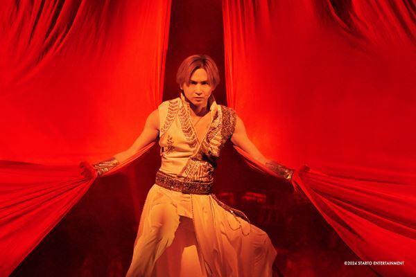 堂本光一『Endless SHOCK』大千穐楽ライブビューイングが全国100館で上映決定　入場者プレゼントも公開