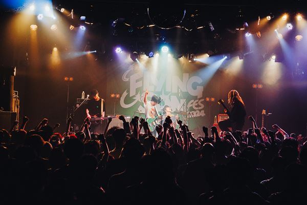 力強く生まれ変わった鉄風東京が、仲間と共に作り上げた祭りのような一日　『FLYING SON FES 2024』オフィシャルライブレポート