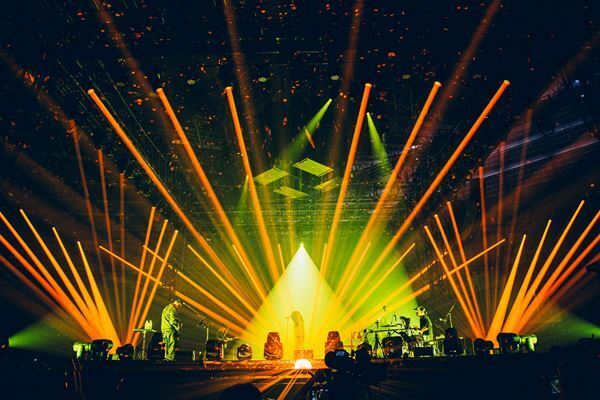 Vaundyが”シーンを撃ち抜く”2デイズ『Vaundy one man live "HEADSHOT" at Makuhari Messe』を幕張メッセで敢行【オフィシャルレポート】