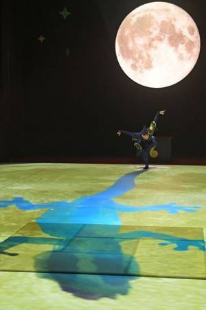 躍動する忍者と、その奥の影の先──。森山開次、美木マサオがのぞむダンス作品『新版・NINJA』再演