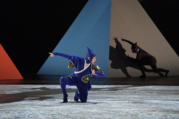 躍動する忍者と、その奥の影の先──。森山開次、美木マサオがのぞむダンス作品『新版・NINJA』再演