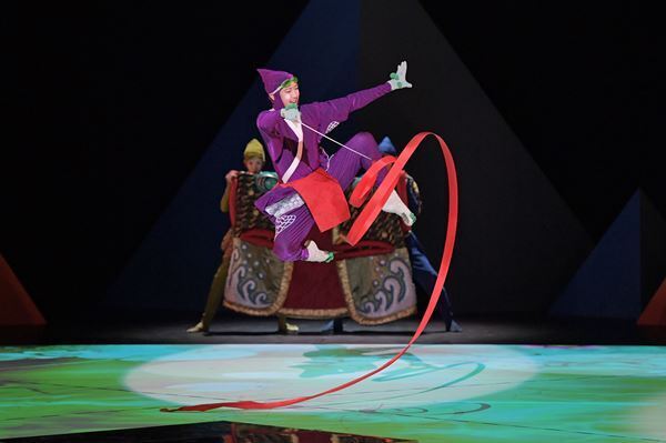 躍動する忍者と、その奥の影の先──。森山開次、美木マサオがのぞむダンス作品『新版・NINJA』再演