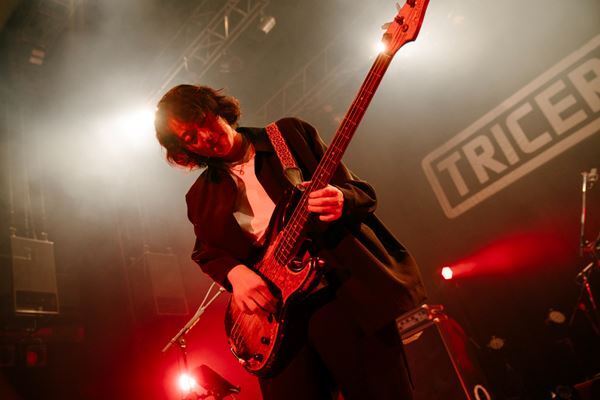 TRICERATOPS、活動休止前最後のライブツアー開幕「デビューして27年、今でもこうした景色が見られてとても幸せ」