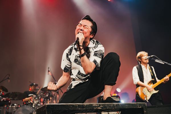 スカパラ×怒髪天×MAZRI「戦うように楽しんでくれよ！」『MAZRI no MATSURI -The Joint-』ライブレポート