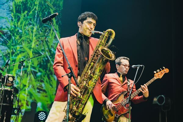 スカパラ×怒髪天×MAZRI「戦うように楽しんでくれよ！」『MAZRI no MATSURI -The Joint-』ライブレポート