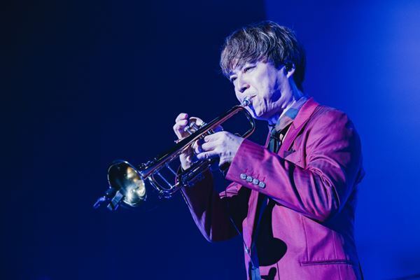 スカパラ×怒髪天×MAZRI「戦うように楽しんでくれよ！」『MAZRI no MATSURI -The Joint-』ライブレポート