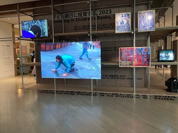 「第8回横浜トリエンナーレ」展示の模様をレポート　アーティストの多様な視点から、生きづらい現代を生き抜く方法を探る