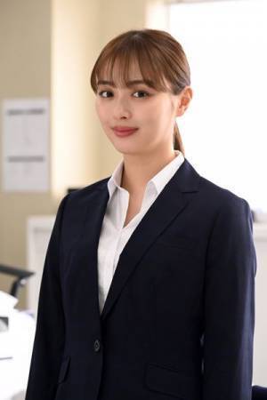 向井理主演ドラマ『ダブルチート』内田理央、伊藤淳史らレギュラーキャスト発表