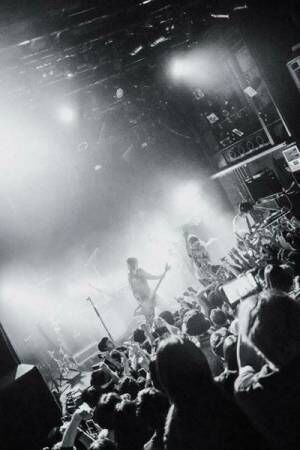 【ライブレポート】SPARK!!SOUND!!SHOW!!、15周年イヤーの幕を開ける東京ワンマン「メロウでグッドなメロディの曲は一切やりません」