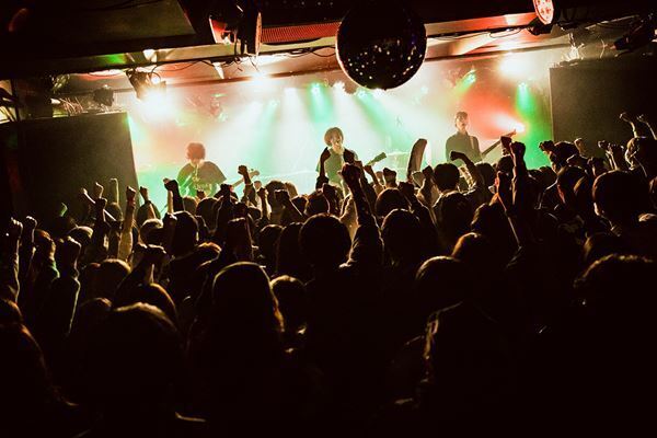 【ライブレポート】ルサンチマン　同世代の崎山蒼志と個性をぶつけ合った自主企画ツーマンライブ