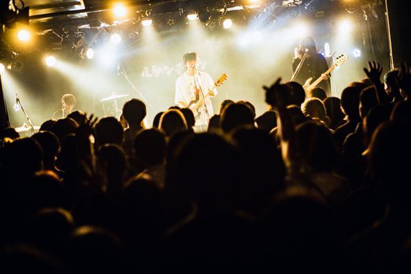 【ライブレポート】ルサンチマン　同世代の崎山蒼志と個性をぶつけ合った自主企画ツーマンライブ