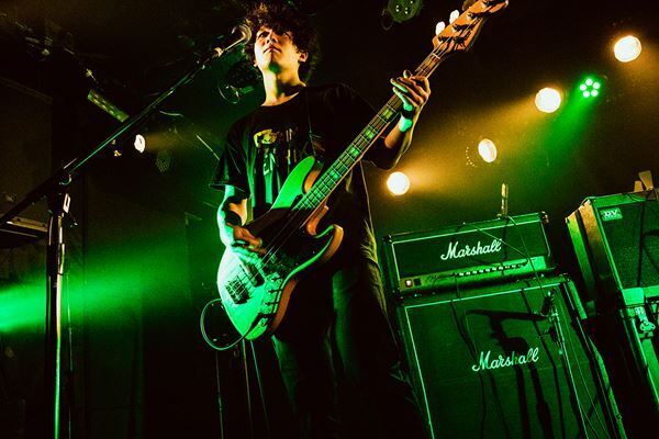 【ライブレポート】ルサンチマン　同世代の崎山蒼志と個性をぶつけ合った自主企画ツーマンライブ