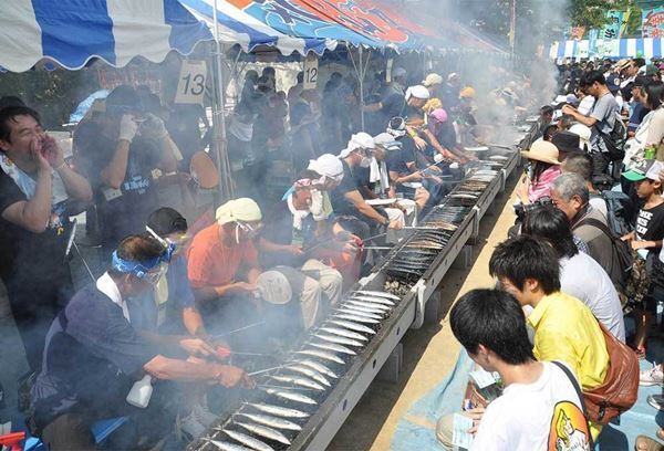 秋の味覚に舌鼓！「目黒のSUNさんまつり」