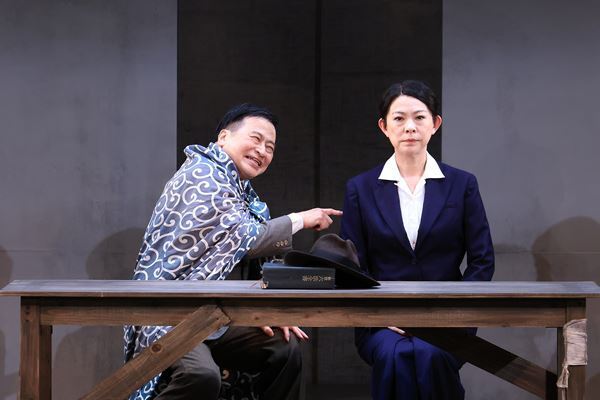 こまつ座初上演『夢の泪』開幕　舞台写真＆演出・栗山民也、ラサール石井らコメント公開