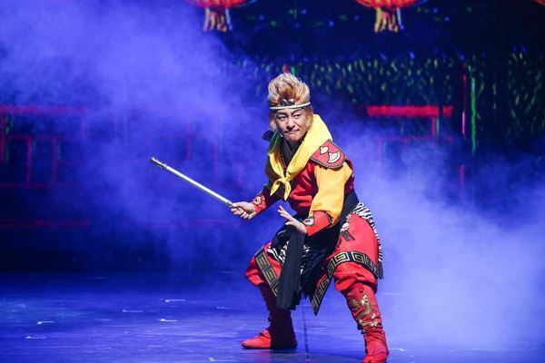 片岡愛之助、小池徹平、戸次重幸、加藤和樹、村井良大ら出演の令和版『西遊記』が開幕