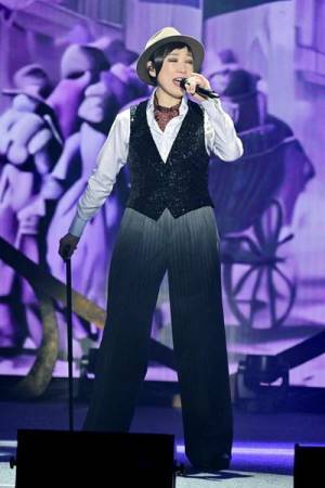 松任谷由実、44回目の『SURF&SNOW in Naeba』開幕　AI技術を駆使した演出も