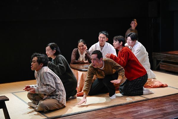 8日まで上演の20歳の国『長い正月』舞台写真＆主宰・石崎竜史コメント到着