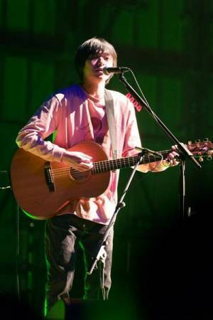 【ライブレポート】ソロアーティストとしての豊かな魅力を示した小山田壮平『弾き語りツアー2022』最終公演