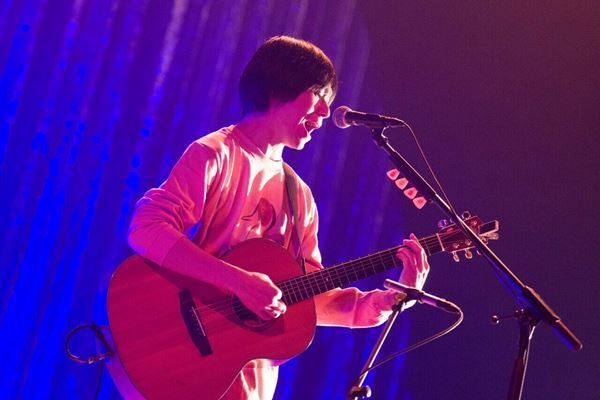 【ライブレポート】ソロアーティストとしての豊かな魅力を示した小山田壮平『弾き語りツアー2022』最終公演
