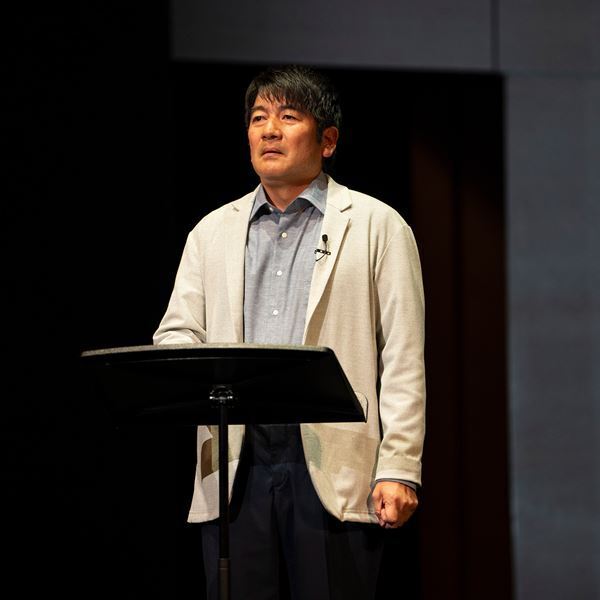 橋爪功、三浦涼介、岡本圭人ら出演のリーディングシアター『GOTT 神』舞台写真＆コメント到着