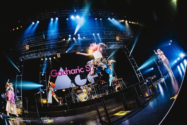 Gacharic Spin、結成15周年に向けて攻めの姿勢で挑んだ『Ace』ツアー最終公演レポート