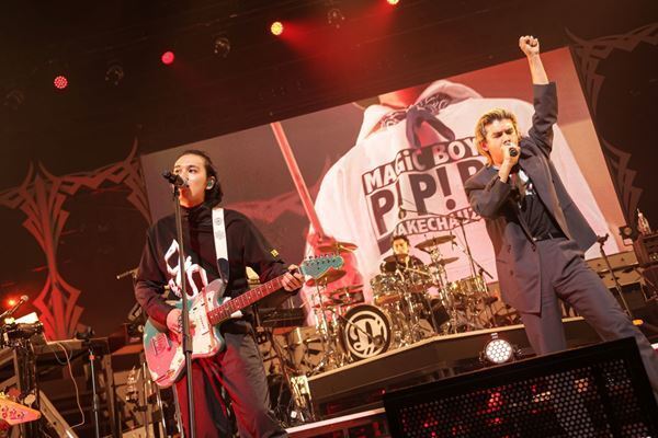 DISH//、結成10周年記念3DAYSで“憧れの先輩”OKAMOTO’Sと4年ぶり競演