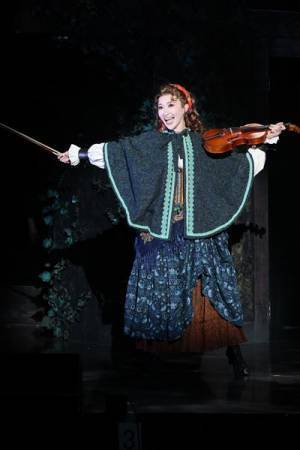 人と悪魔が奏でる極上の輪舞曲。“音楽の悪魔”中川晃教が魅惑するミュージカル『CROSS ROAD』