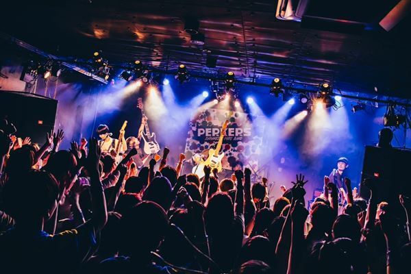 パーカーズ「あなたのナンバーワンになれますように！」 キラッキラなエネルギーで埋め尽くされたツアー初日をレポート