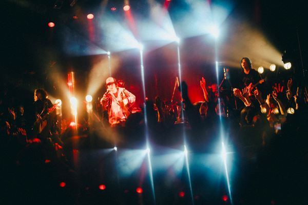 Mega Shinnosukeツーマンツアー『hello...』オフィシャルレポート　東京ポップシーン最前線を垣間見た一夜