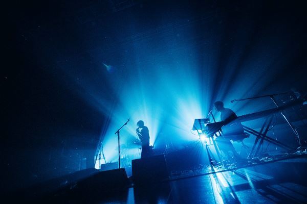 Bialystocks、全国ツアー最終公演レポート。ライブバンドとして新たな進化を示した濃密なステージ