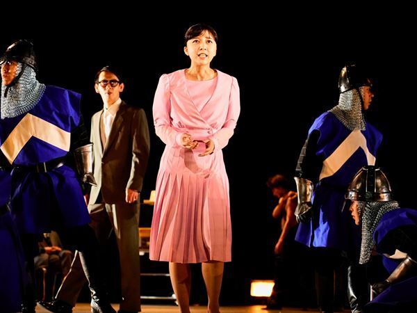 ショーン・ホームズ×段田安則『リア王』開幕　舞台写真＆キャストコメント到着