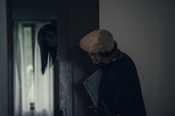 映画『サユリ』メイキング画像公開　白石晃士監督「J ホラーの定番から変えたかった」