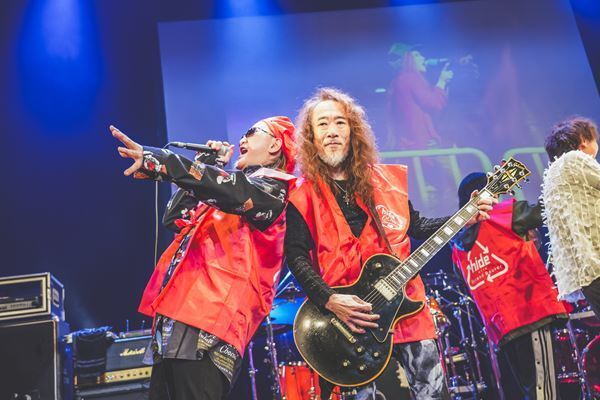 hide⽣誕60周年！ 川崎CLUB CITTA'が⾚く染まった『hide 60th Birthday』【オフィシャルレポート】