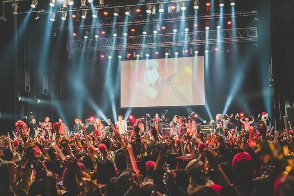 hide⽣誕60周年！ 川崎CLUB CITTA'が⾚く染まった『hide 60th Birthday』【オフィシャルレポート】