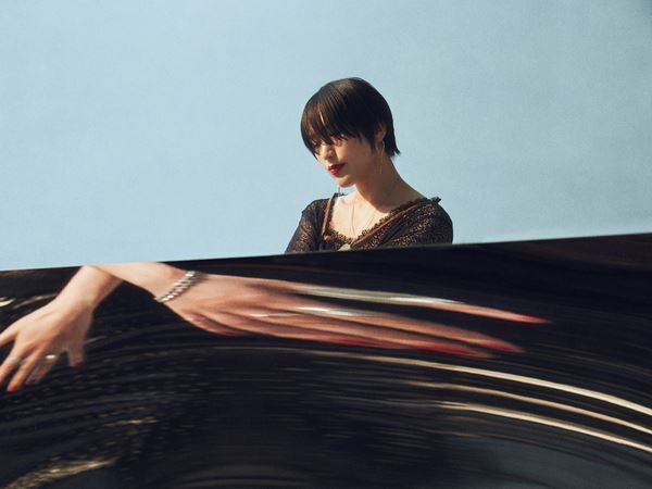 AAAMYYY、ワンマンライブ『OPTION C』オカモトショウら第2弾ゲスト発表