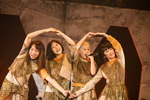 BiS、ワンマンライブ『BiS STiLL STONE AGE』ライブレポート「研究員を武道館に連れて行きます！」