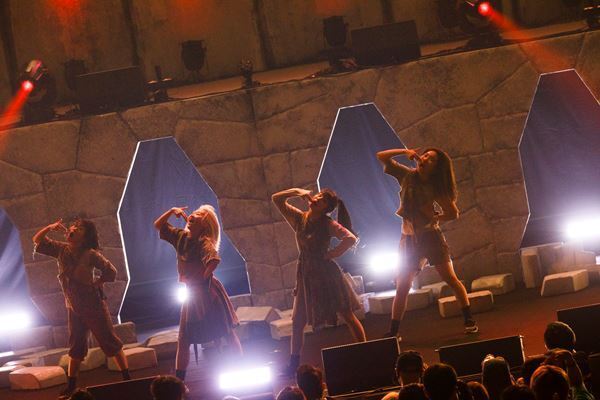 BiS、ワンマンライブ『BiS STiLL STONE AGE』ライブレポート「研究員を武道館に連れて行きます！」