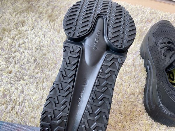 「ワークマン」のランニングシューズ「マンダムフライギアドライランチャー」レポート。蒸れない上に身長も盛れる！　