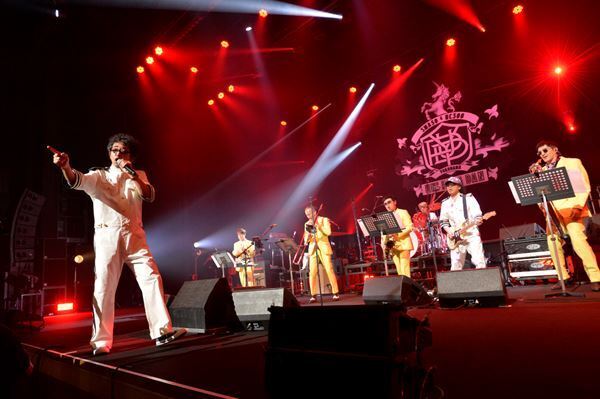 ユニコーン×東京スカパラダイスオーケストラ『SMA50&Uc300祭〜横浜ユニパラ團〜』2日目ライブレポート