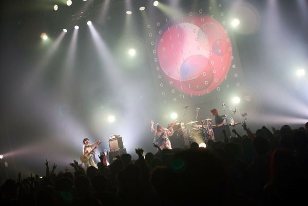 リーガルリリー東名阪ツーマン企画「cell,core 2022」無事終了　くるりを迎えた“東京編”をレポート