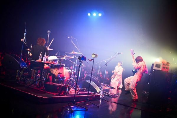 リーガルリリー東名阪ツーマン企画「cell,core 2022」無事終了　くるりを迎えた“東京編”をレポート