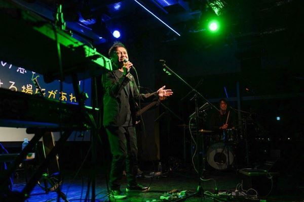 GAKU-MC、トランペットで「この素晴らしき世界」カバー　ツアー『一期一会』東京公演【ライブレポート】