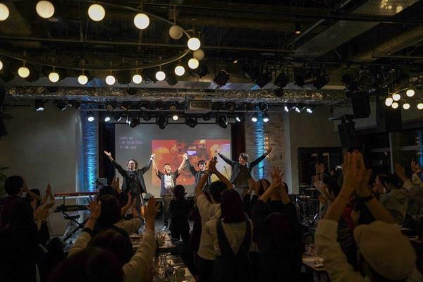 GAKU-MC、トランペットで「この素晴らしき世界」カバー　ツアー『一期一会』東京公演【ライブレポート】