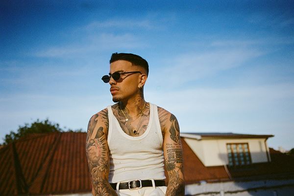 MILLENNIUM PARADE、ラテンアーティストを迎えた新曲「KIZAO」MVを今夜プレミア公開